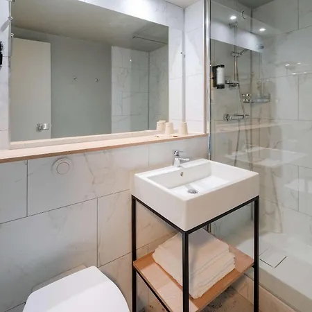 Sure By Western Rochefort-sur-mer Hotel 3*