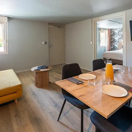 Hotel Sure By Western Rochefort-sur-mer 3*