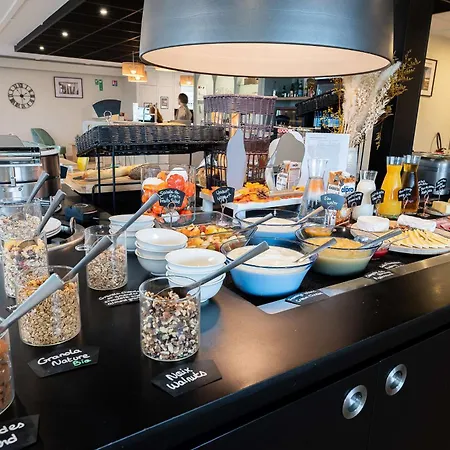 Hotel Sure By Western Rochefort-sur-mer 3*