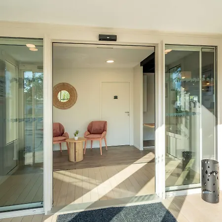 Sure By Western Rochefort-sur-mer Hotel 3*