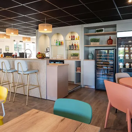 Sure By Western Rochefort-sur-mer Hotel 3*