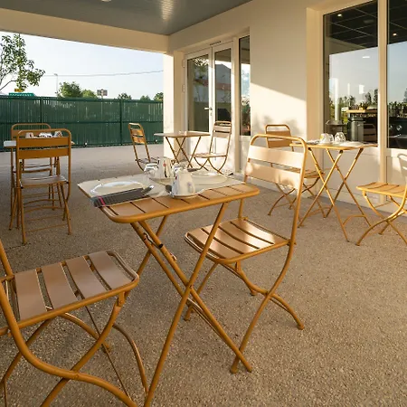 Sure By Western Rochefort-sur-mer Hotel