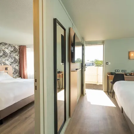 Sure By Western Rochefort-sur-mer Hotel 3*