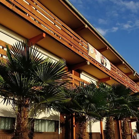 Sure By Western Rochefort-sur-mer Hotel 3*