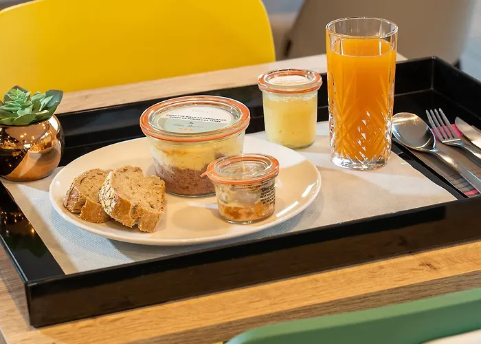 Hotel Sure By Western Rochefort-sur-mer