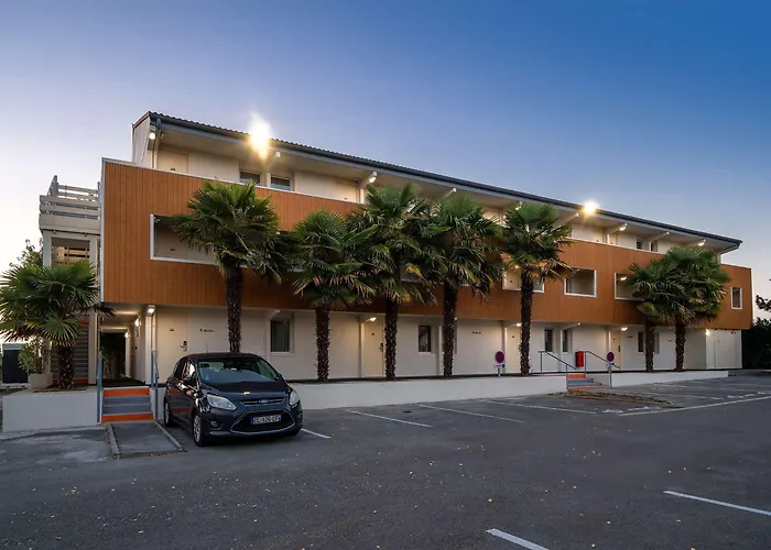 Sure By Western Rochefort-sur-mer Hotel