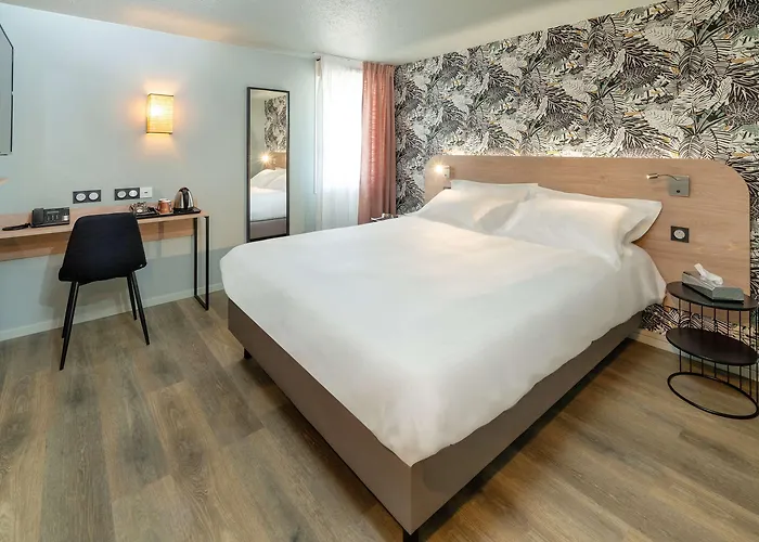 Sure By Western Rochefort-sur-mer 3*